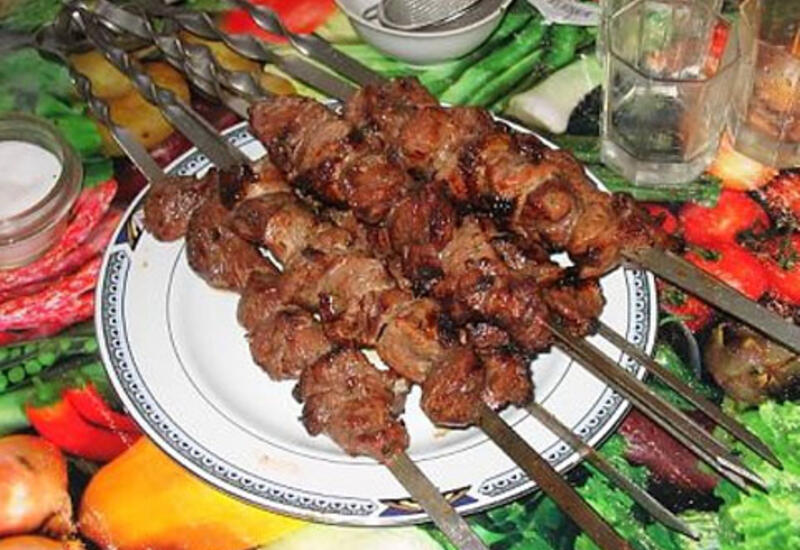 "Münasibətimiz mənə kabab gətirməsi ilə başladı"
