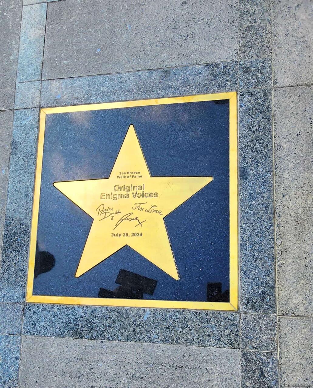 Enigma заложила звезду в Sea Breeze Walk of Fame в Баку