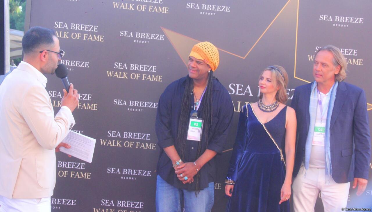 Enigma заложила звезду в Sea Breeze Walk of Fame в Баку