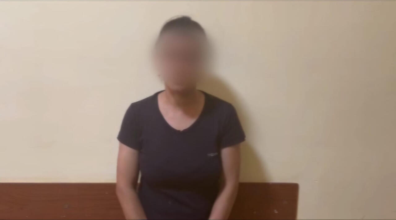 İşlədiyi evdən qızıl oğurlayan qadın saxlanıldı