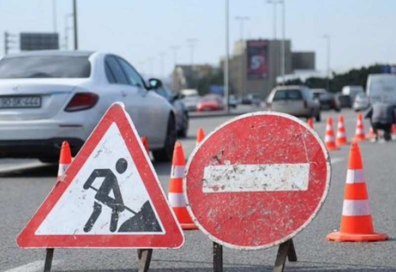 В центре Баку ограничат движение транспорта