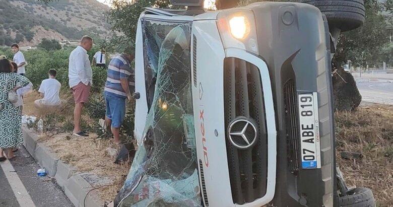 В Турции перевернулся автобус с туристами, есть пострадавшие