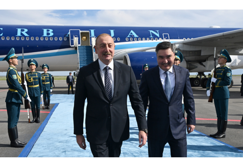 Президент Азербайджана Ильхам Алиев прибыл с визитом в Казахстан