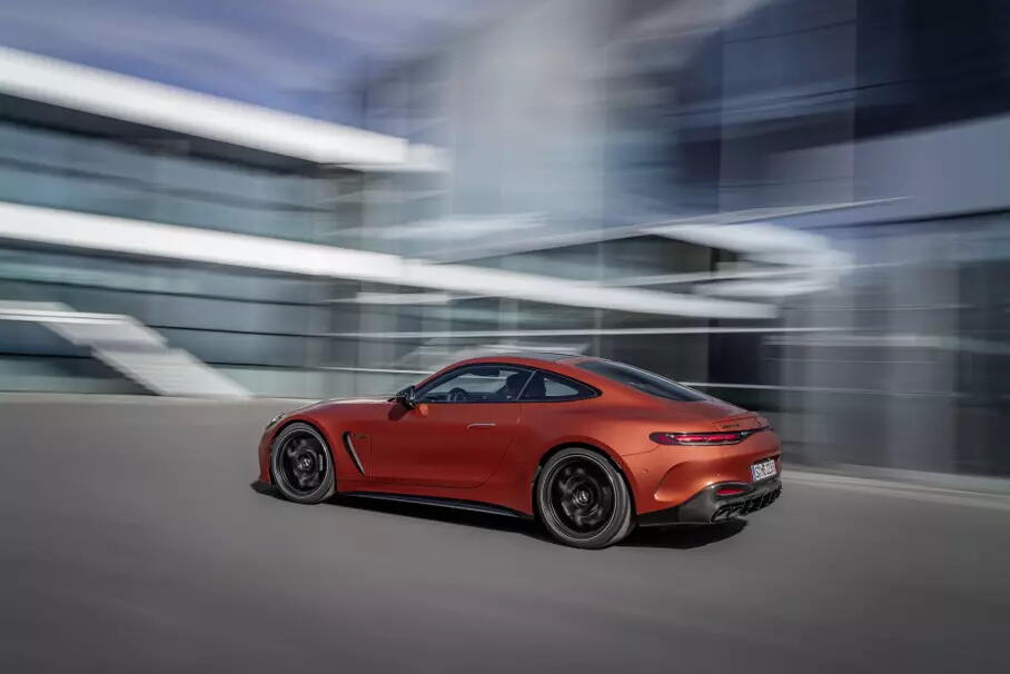 Представлен самый динамичный спорткар Mercedes-AMG в истории марки