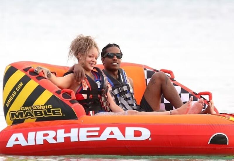 Rihanna sevgilisi ilə istirahətdə