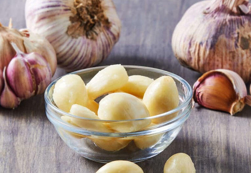 Sarımsağın qoxusunu yox edir
