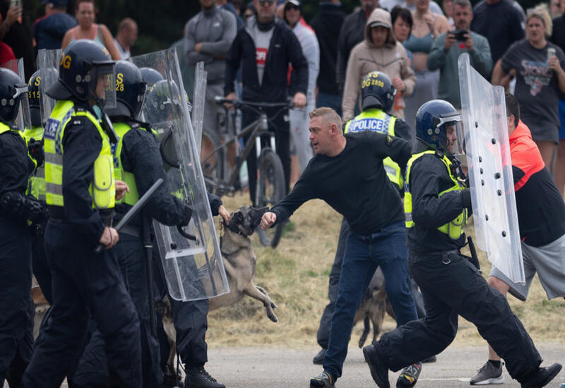 В Британии задержали более 1000 человек