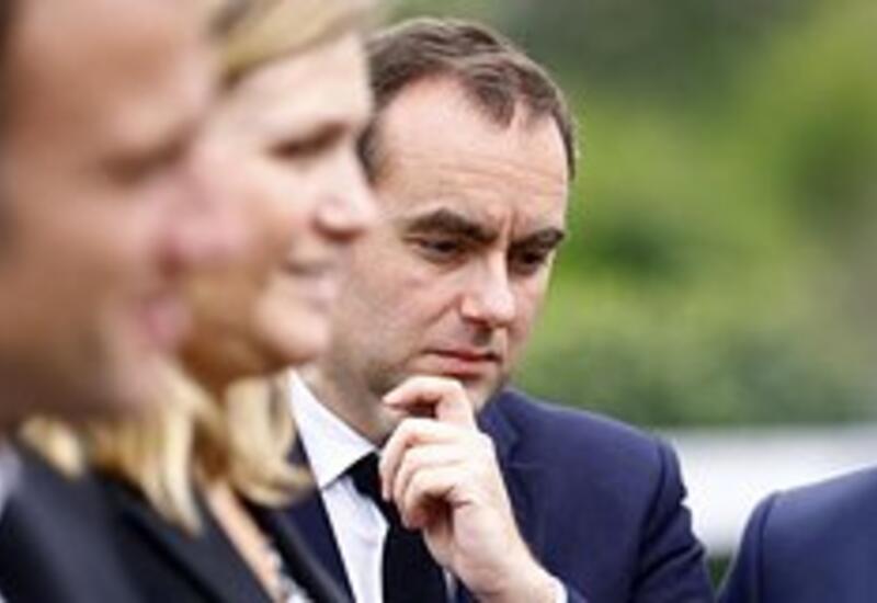 Глава Минобороны Франции уточнил подробности столкновения двух истребителей