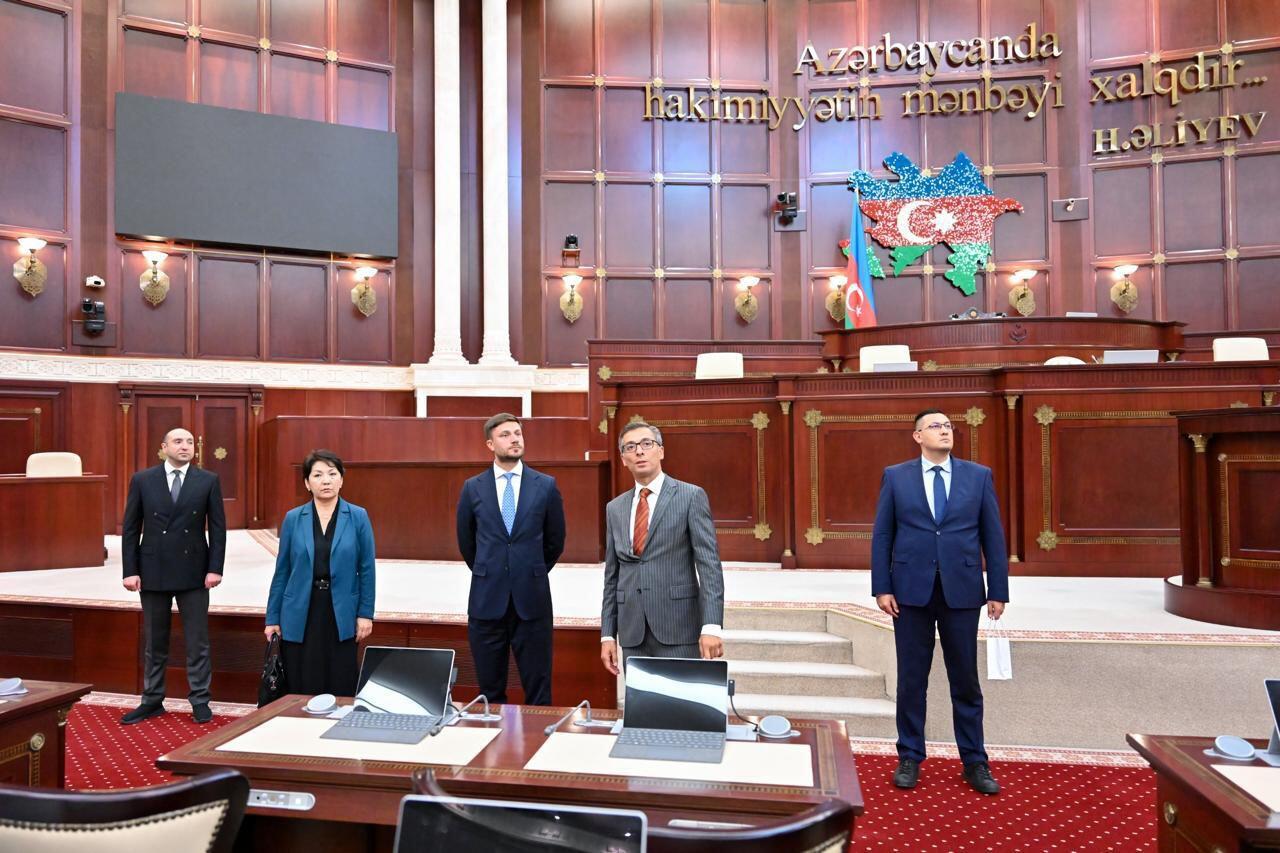 Делегация Сената парламента Казахстана побывала в Милли Меджлисе