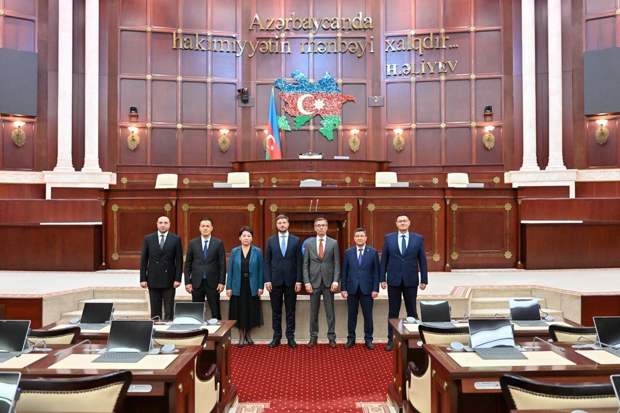 Делегация Сената парламента Казахстана побывала в Милли Меджлисе