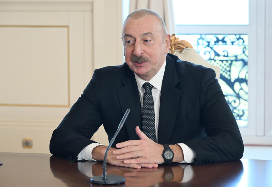 Azərbaycan və Rusiya Prezidentlərinin geniş tərkibdə görüşü olub