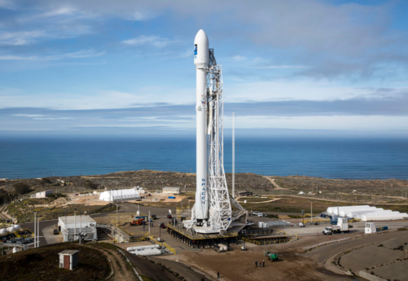 Первая ступень Falcon 9 опрокинулась при посадке