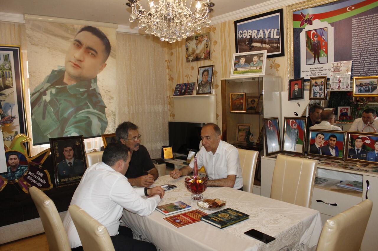 Deputatlığa namizəd Nizami Səfərov Tovuzda şəhid ailələrini ziyarət edib