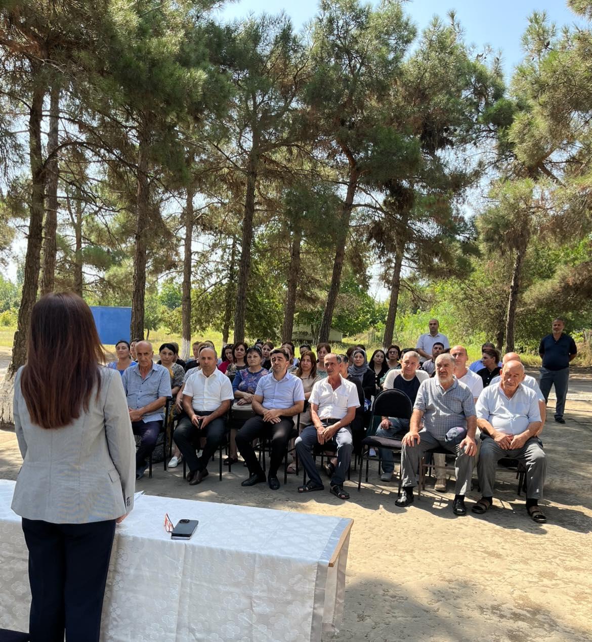 Sevil Mikayılova Xaçmazın Yalama kəndində seçicilərlə görüş keçirib