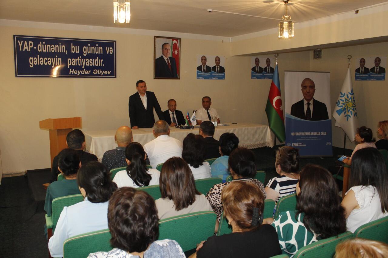 Nizami Səfərov mədəniyyət sahəsində çalışan seçicilərlə görüşüb