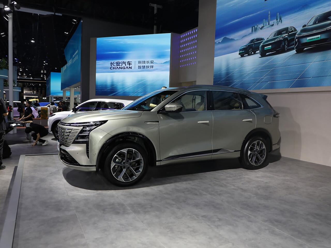 Новый кроссовер от Changan