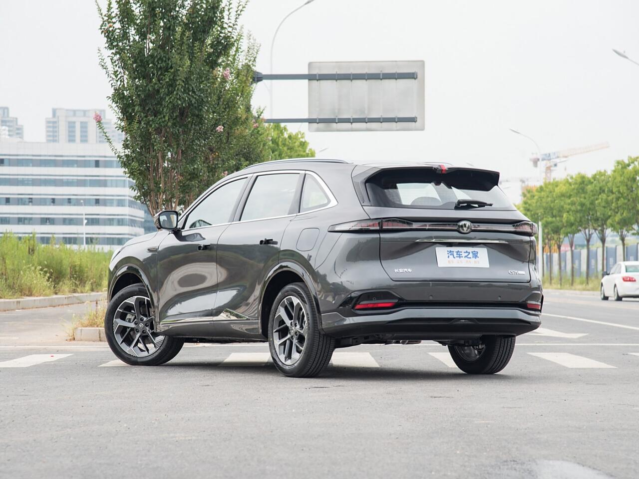 Новый кроссовер от Changan