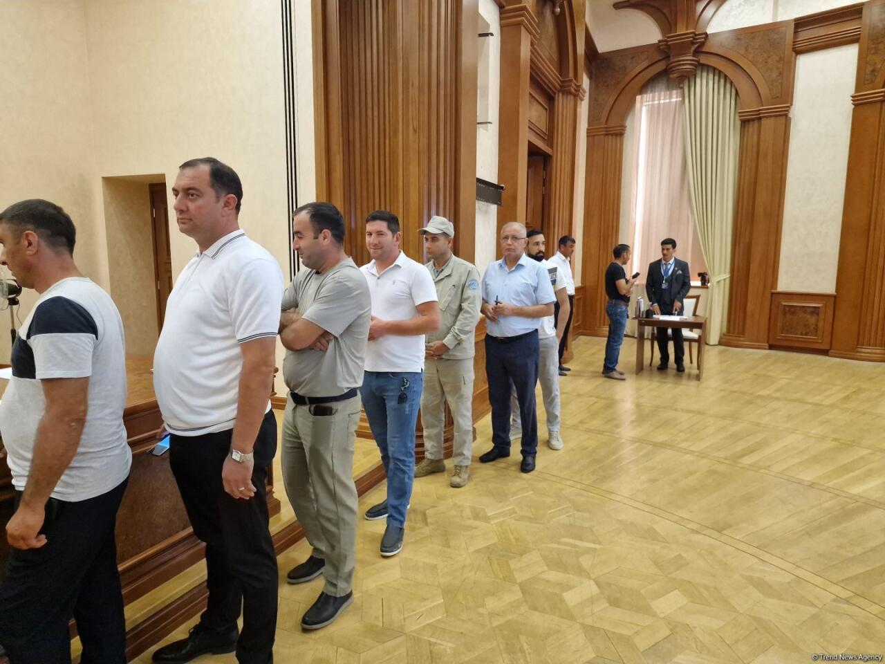 На участках в Ханкенди началось голосование
