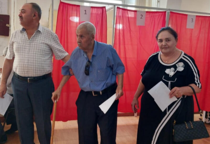 Abşeronda 92 yaşlı seçici səs verib