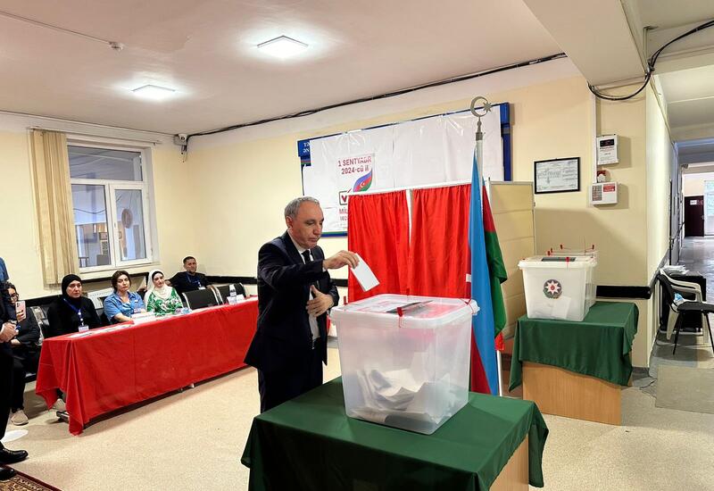 Baş prokuror səsvermə hüququndan istifadə edib