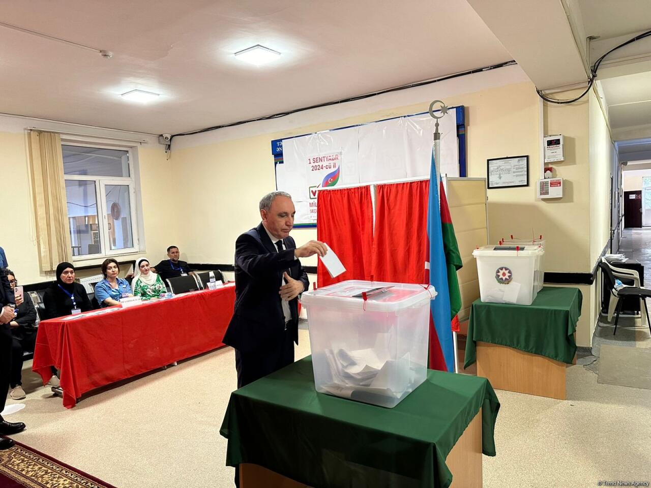 Baş prokuror səsvermə hüququndan istifadə edib