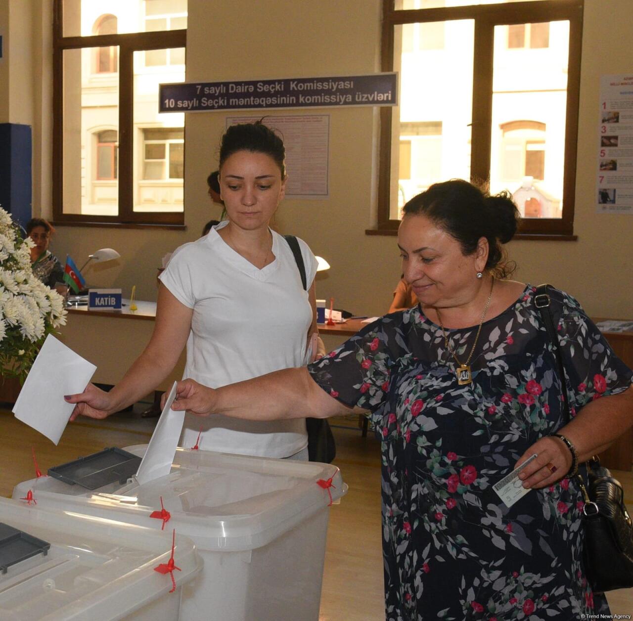 Məntəqələrdə ilk dəqiqələrdən seçici aktivliyi müşahidə olunur