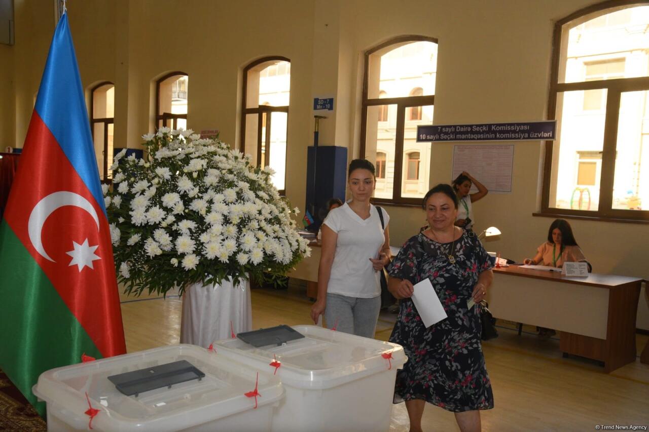Məntəqələrdə ilk dəqiqələrdən seçici aktivliyi müşahidə olunur