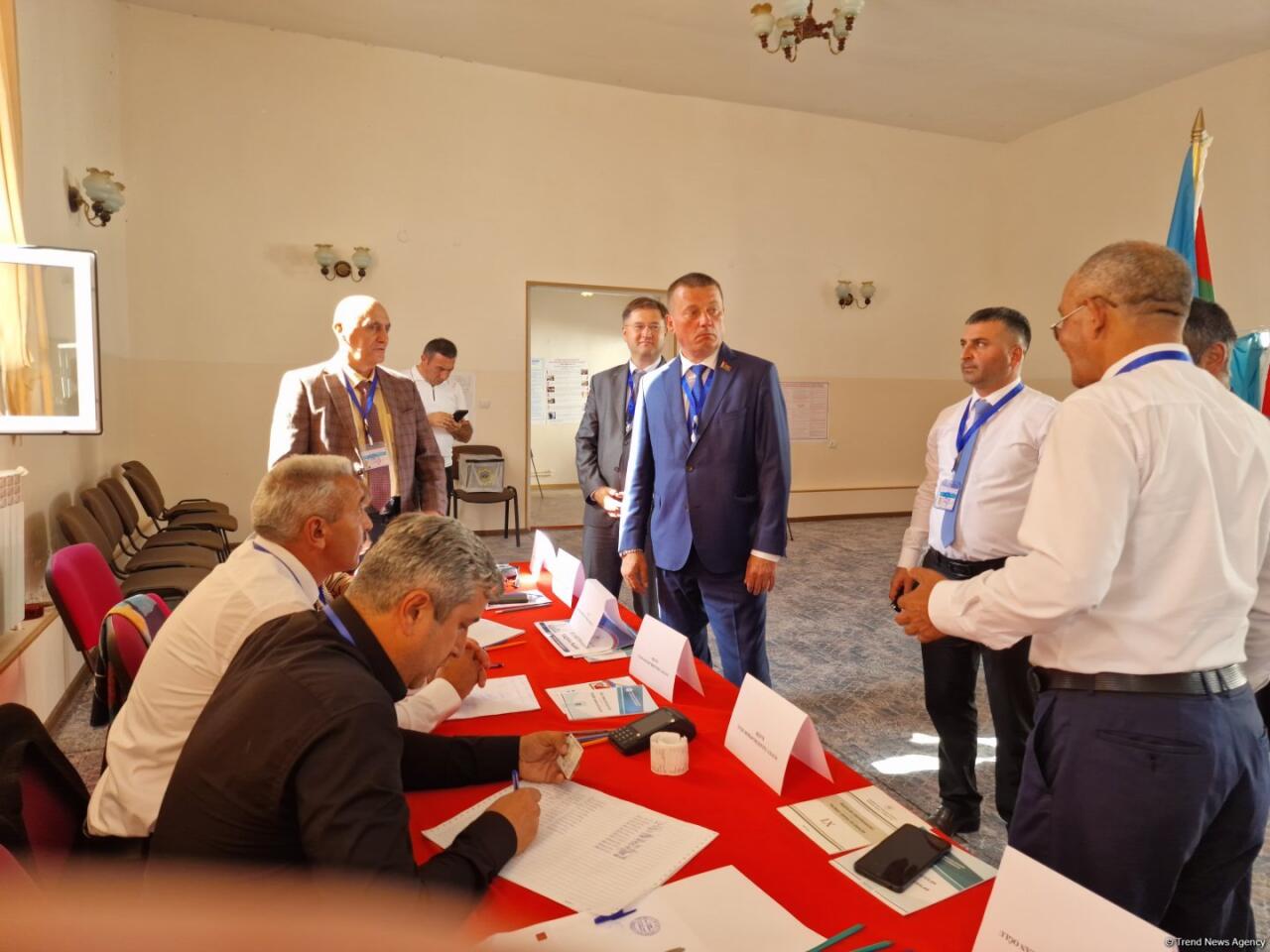 Белорусские наблюдатели ознакомились с процедурой голосования в Ханкенди