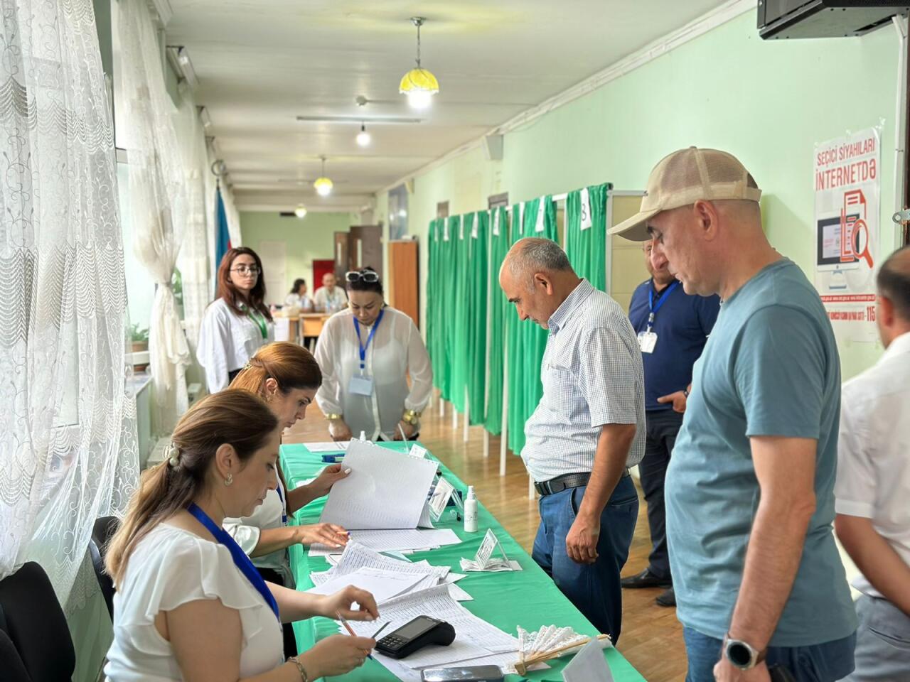 28 saylı məntəqədə 400-dən çox şəxs səs verib