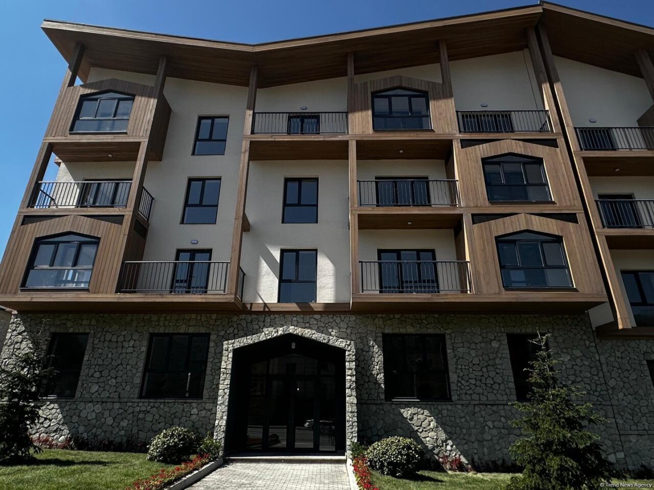 Kəlbəcərdə inşa edilən yaşayış kompleksindən