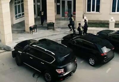 20-yə yaxın qurum rəhbəri saxlanıldı  - Nazirliklərdə əməliyyat - ADLAR