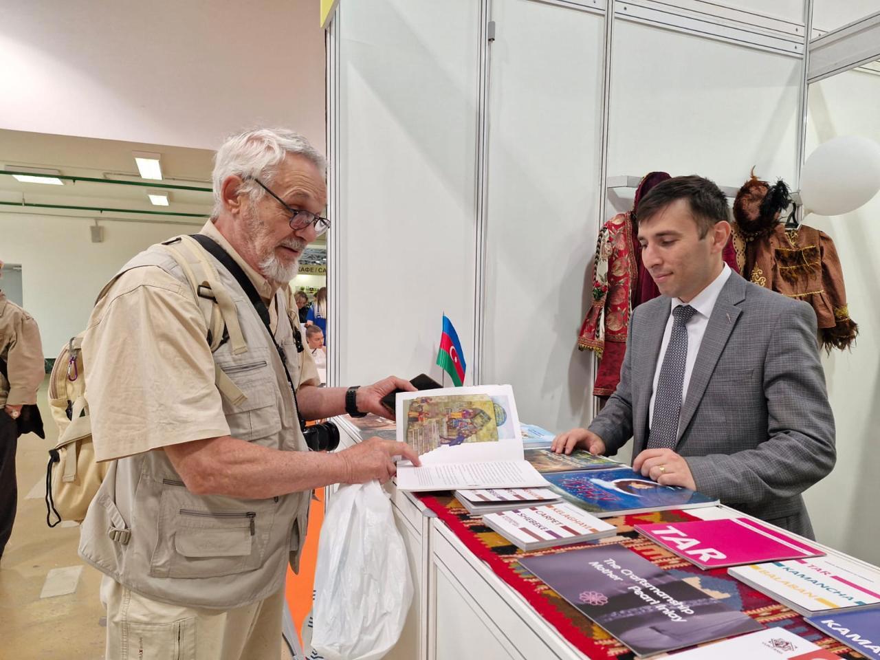 Азербайджан в центре внимания на 37-й Московской международной книжной ярмарки