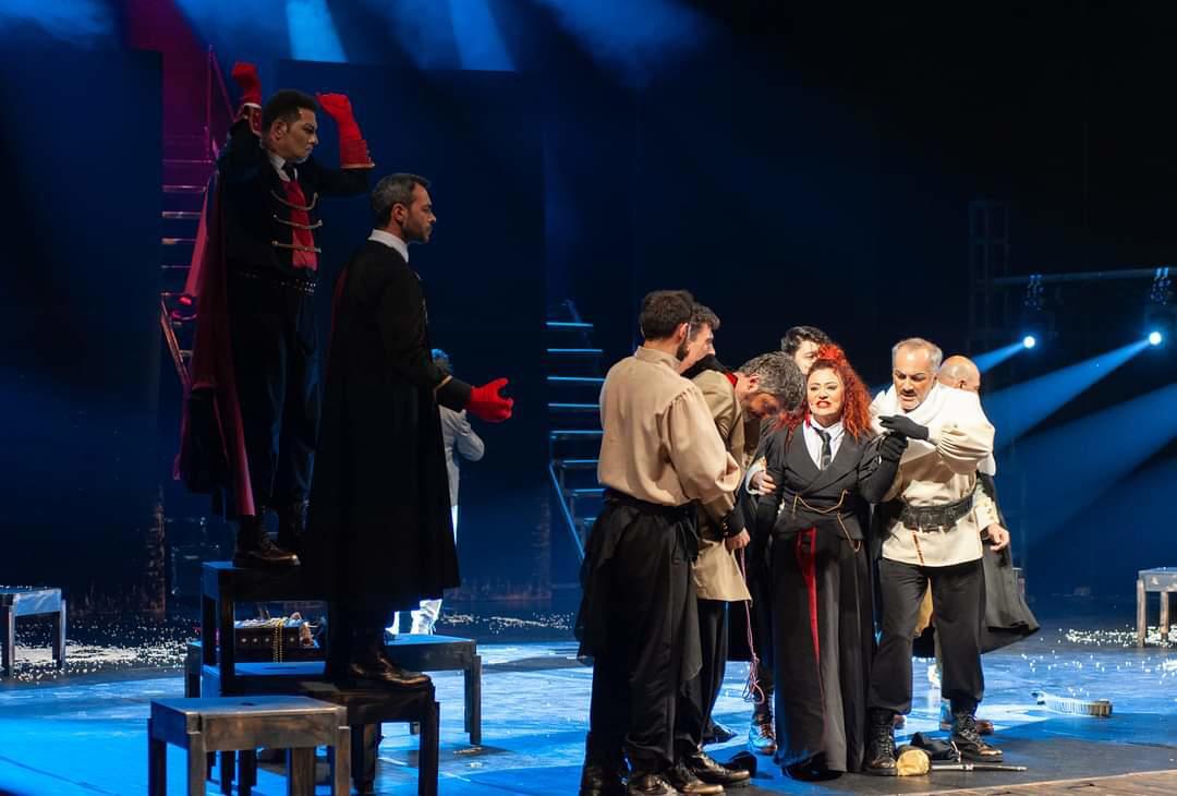 Азербайджанская премьера "Иблис и..." с триумфом прошла в Санкт-Петербурге