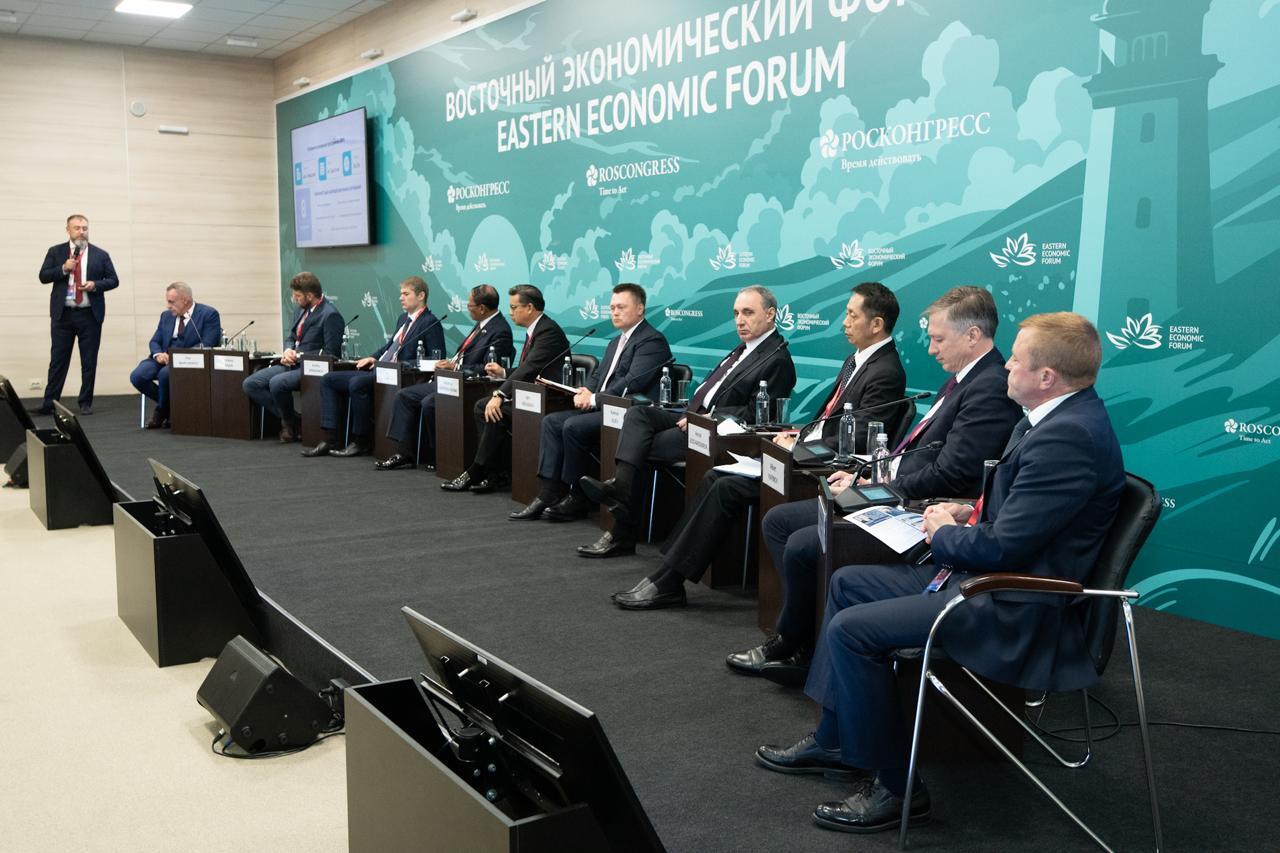 Генпрокурор Азербайджана на Восточном экономическом форуме в России