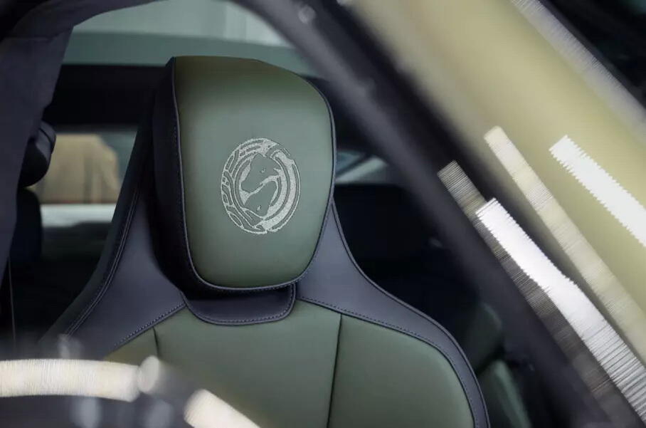 Porsche Taycan Turbo S получил уникальный цвет кузова