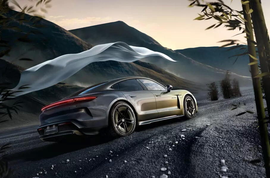 Porsche Taycan Turbo S получил уникальный цвет кузова