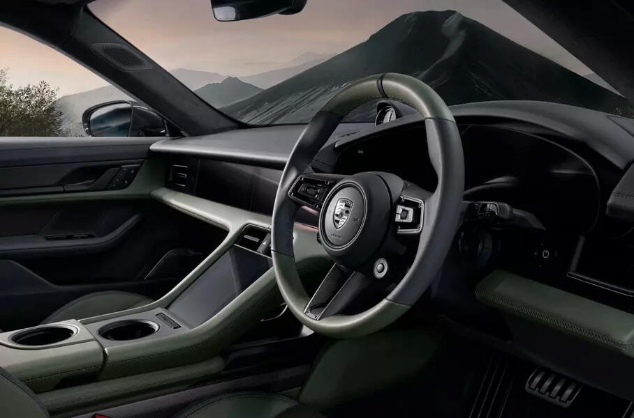Porsche Taycan Turbo S получил уникальный цвет кузова