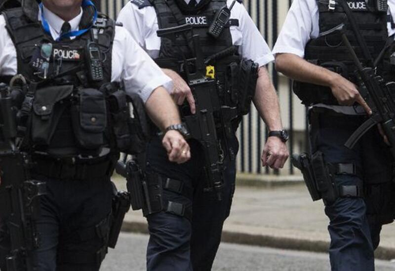 Londonda polis 8 nəfəri saxlayıb