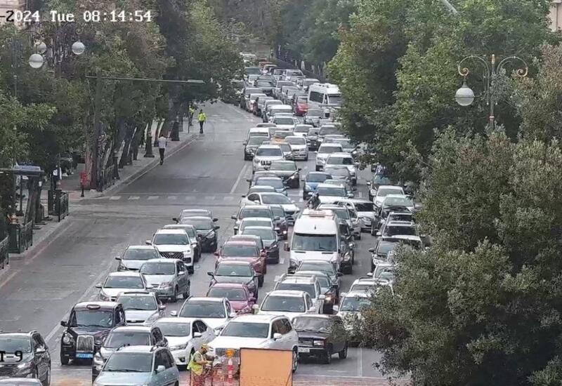 Bakıda tıxac müşahidə olunan yolların adları açıqlanıb
