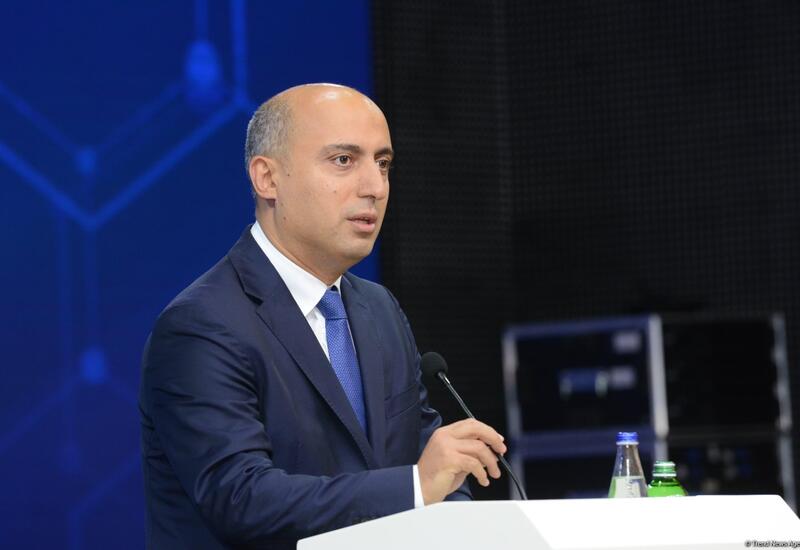 Эмин Амруллаев об объединении школ