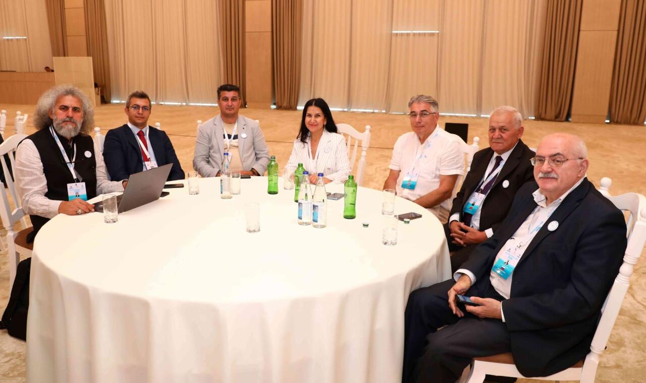 Xaricdə Yaşayan Azərbaycanlı Alimlərin Forumu öz işini sessiyalarla davam etdirir