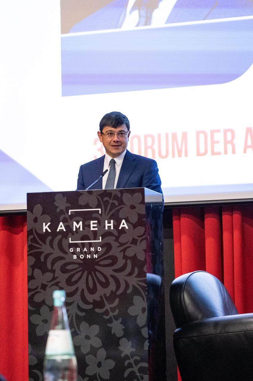 Almaniyada Yaşayan Azərbaycanlı Həkimlərin III Forumu keçirilir