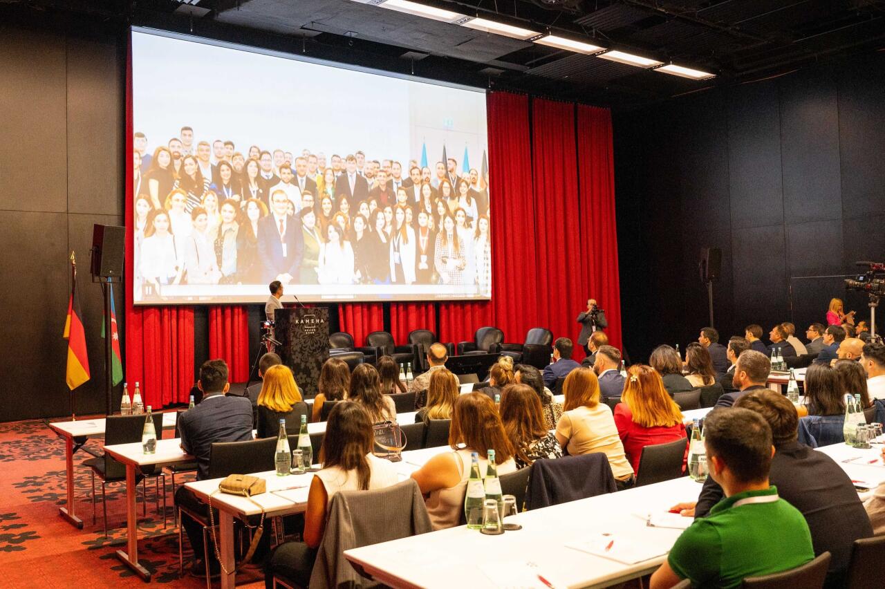 Almaniyada Yaşayan Azərbaycanlı Həkimlərin III Forumu keçirilir