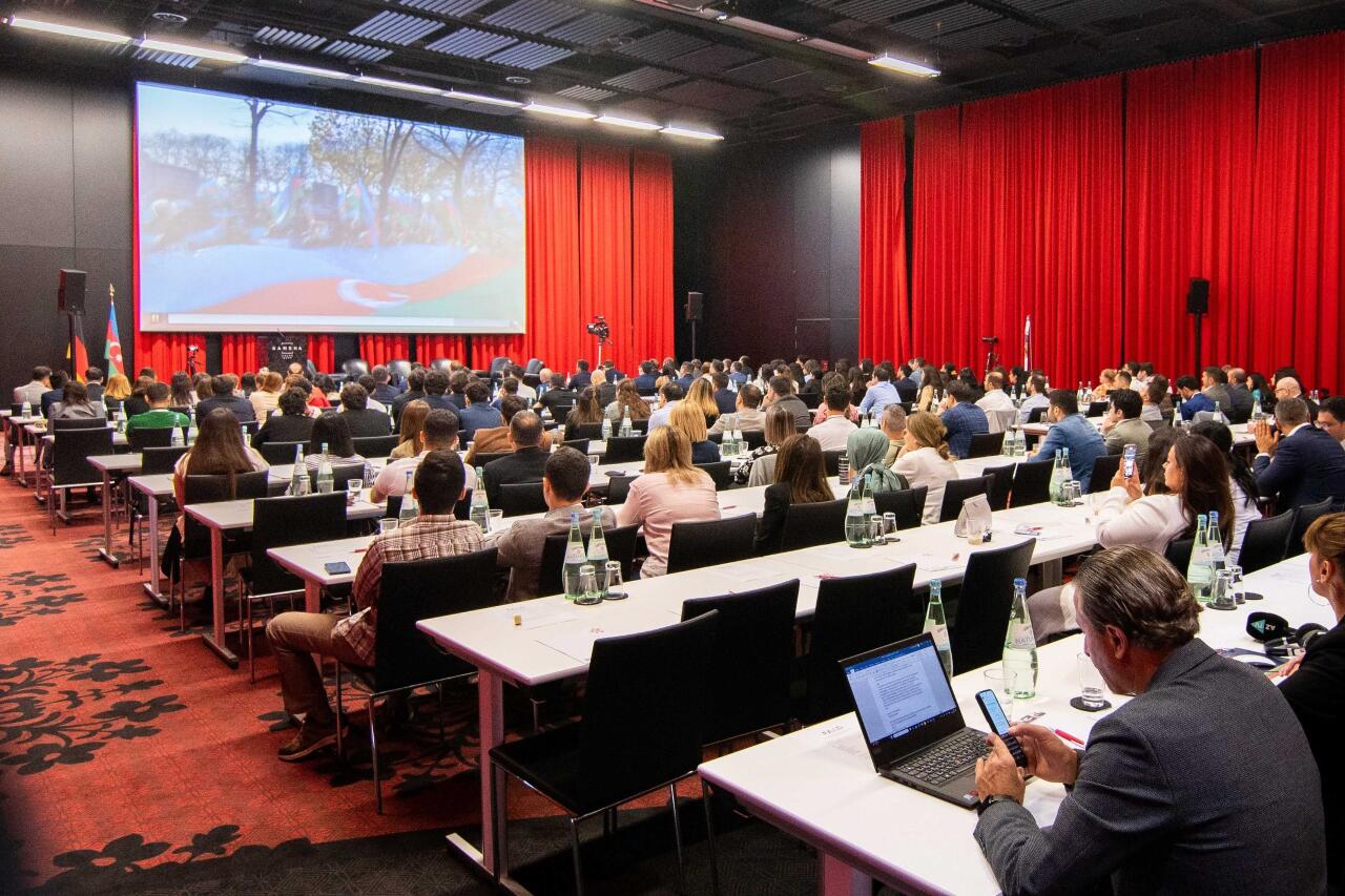 Almaniyada Yaşayan Azərbaycanlı Həkimlərin III Forumu keçirilir