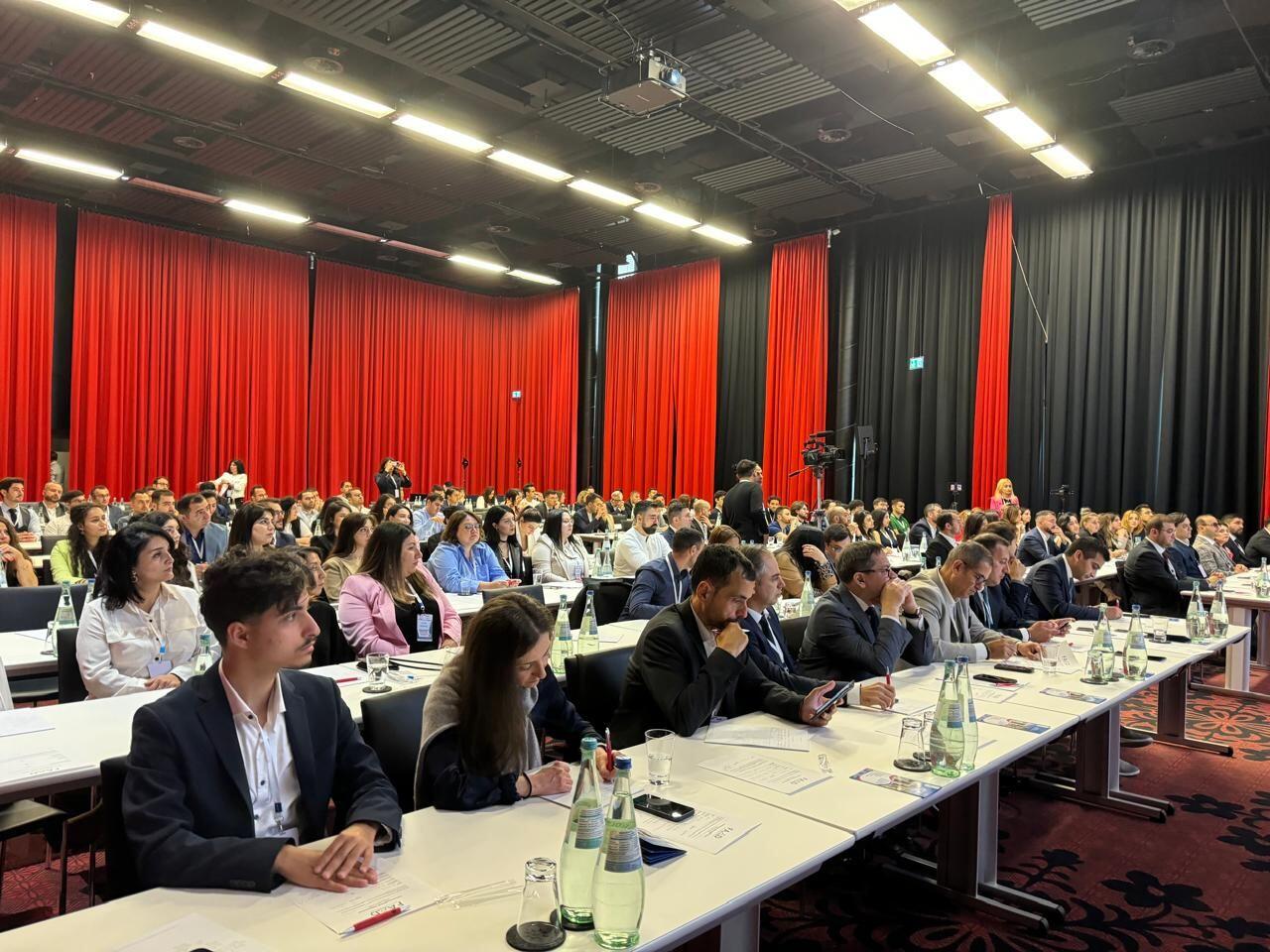 Almaniyada Yaşayan Azərbaycanlı Həkimlərin III Forumu keçirilir