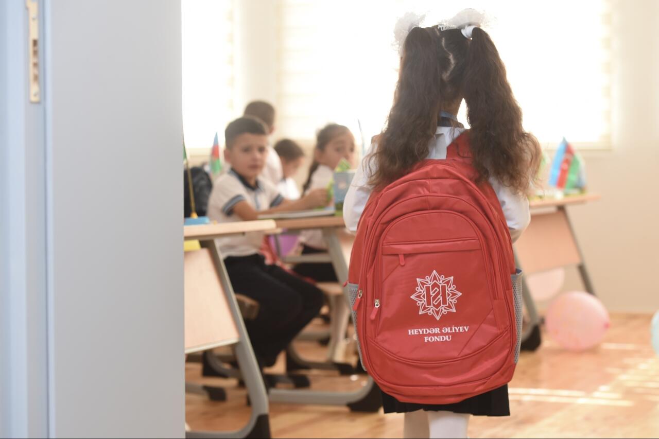 Şamaxının Bağırlı kəndində Heydər Əliyev Fondu tərəfindən inşa olunan yeni məktəb binası istifadəyə verilib