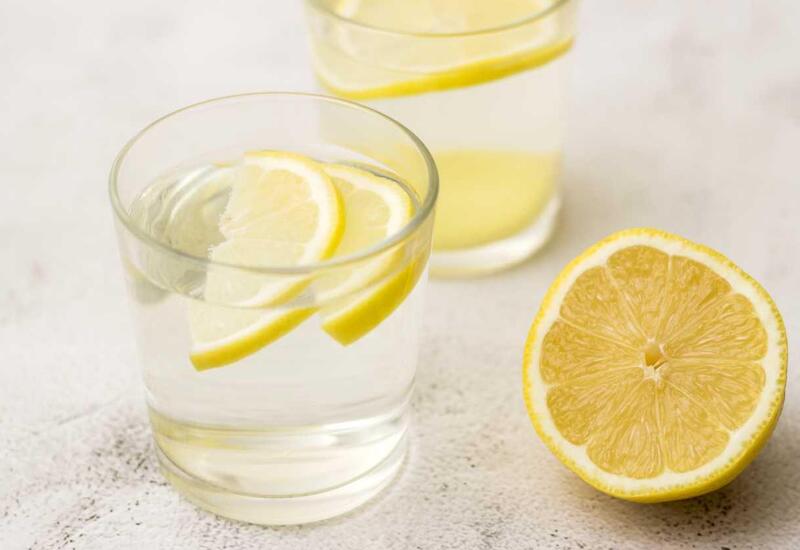 Səhər limonlu su içməyin 7 inanılmaz