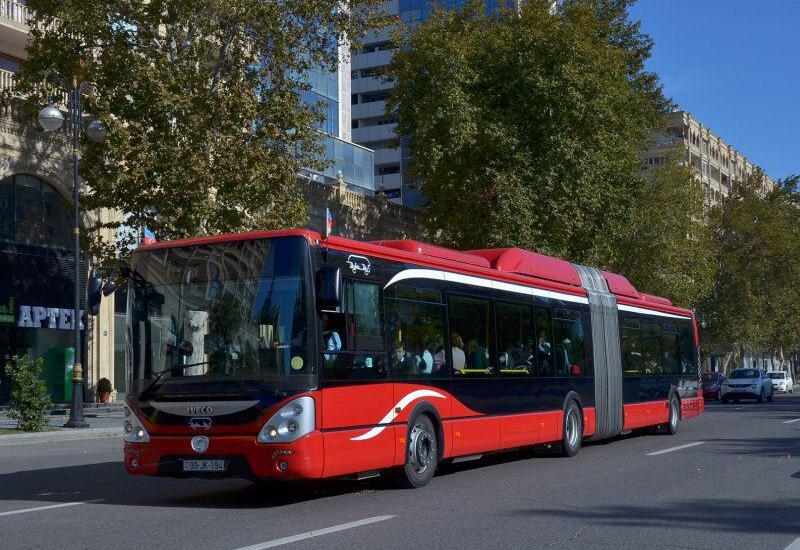 В Баку возобновляется работа более 40 автобусных маршрутов