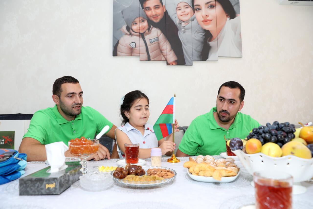 “PAŞA Holding” “Vətən əmanətlərin keşiyindədir” layihəsi çərçivəsində şəhid övladlarına məktəbli ləvazimatları təqdim edib