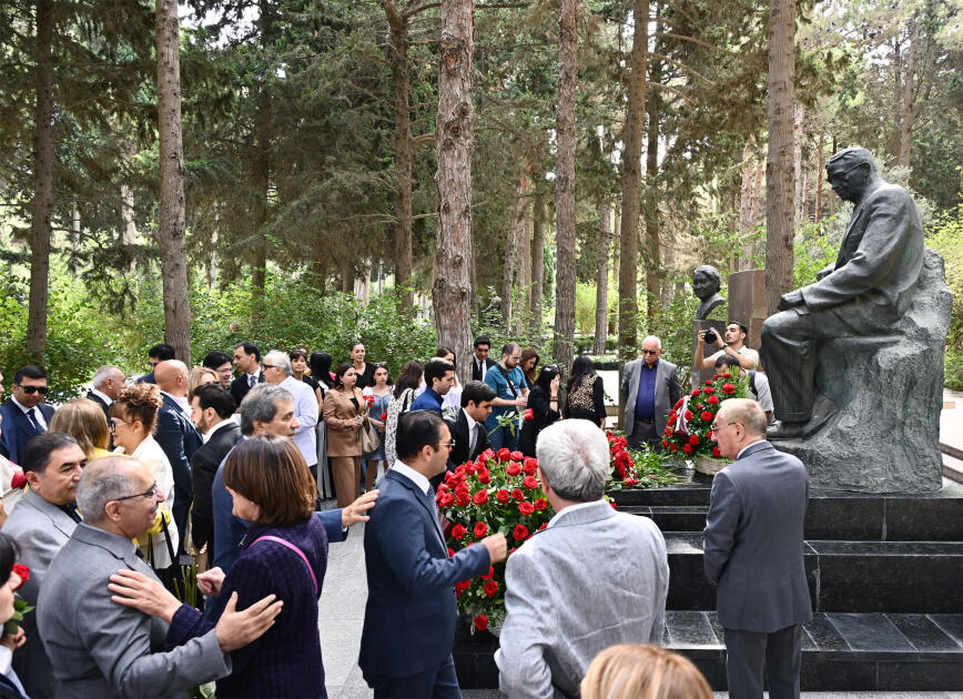 Почтена память гениального композитора Узеира Гаджибейли